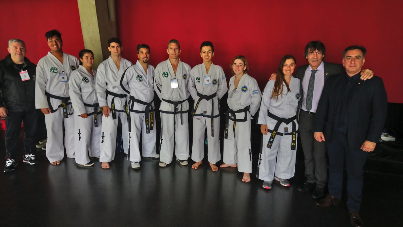 Lee más sobre el artículo Taekwondo: ORO PARA LOS ATLETAS MARPLATENSES EN EL CAMPEONATO NACIONAL