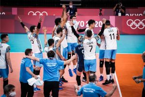Lee más sobre el artículo JJOO Tokio 2020: VOLEY MASCULINO | ¡HISTÓRICO TRIUNFO DE ARGENTINA QUE LE GANÓ 3-2 A ITALIA Y ESTÁ EN SEMIFINALES!