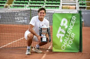 Lee más sobre el artículo Tenis masculino: SEBASTIÁN BÁEZ CAMPEÓN DEL CHALLENGER DE SANTIAGO III