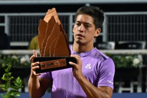 Lee más sobre el artículo Tenis masculino: SEBASTIÀN BÁEZ METIÓ UN SEGUNDO TORNEO AL HILO