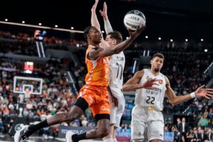 Lee más sobre el artículo Básquet masculino: ESPAÑA | CAMPAZZO Y DECK JUGARÁN LA FINAL DE LA COPA DEL REY