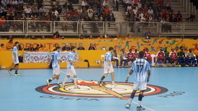 Lee más sobre el artículo Handball: LOS GLADIADORES ARRANCARON GANANDO Y SUEÑAN NUEVAMENTE CON EL ORO