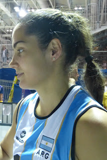 Lee más sobre el artículo Voley: YAEL CASTIGLIONE JOSEFINA FERNÁNDEZ Y EL ENTRENADOR GUILLERMO ORDUNA HICIERON DECLARACIONES LUEGO DEL PARTIDO FRENTE A REPÚBLICA DOMINICANA