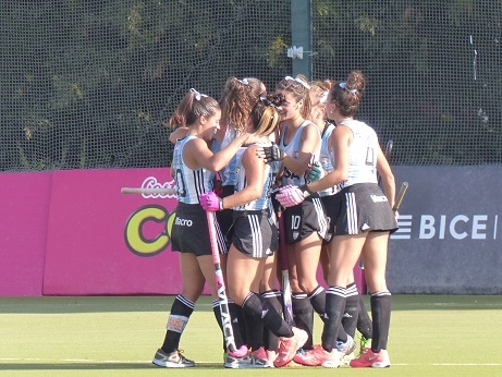 Lee más sobre el artículo Hockey sobre césped: LAS LEONCITAS VENCIERON A ESTADOS UNIDOS Y ESTÁN EN SEMIFINALES DEL MUNDIAL JUNIOR CHILE 2016